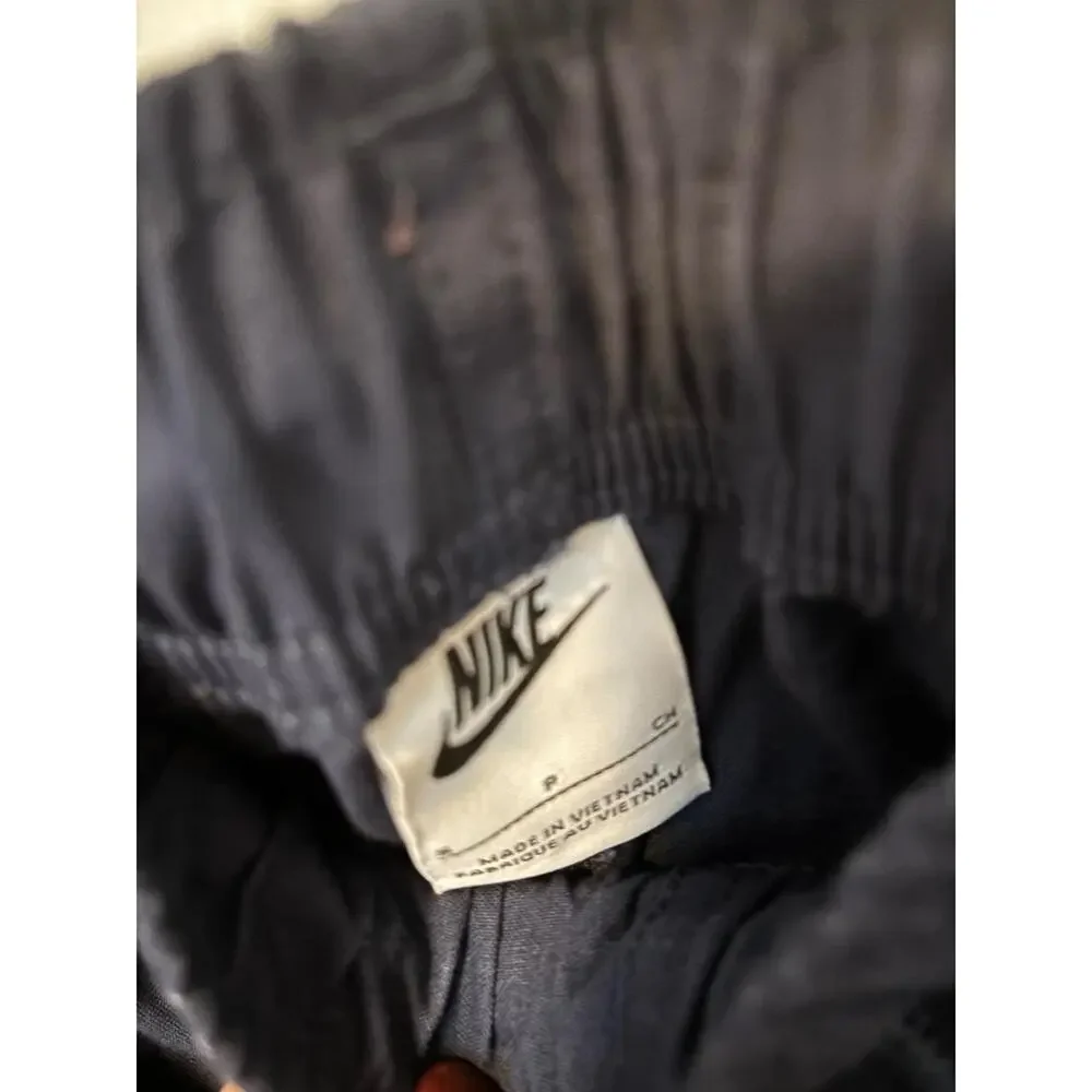 Nike Navy Blue Standard Fit Above Knee Length Athletic Shorts Men's‎ S NWT